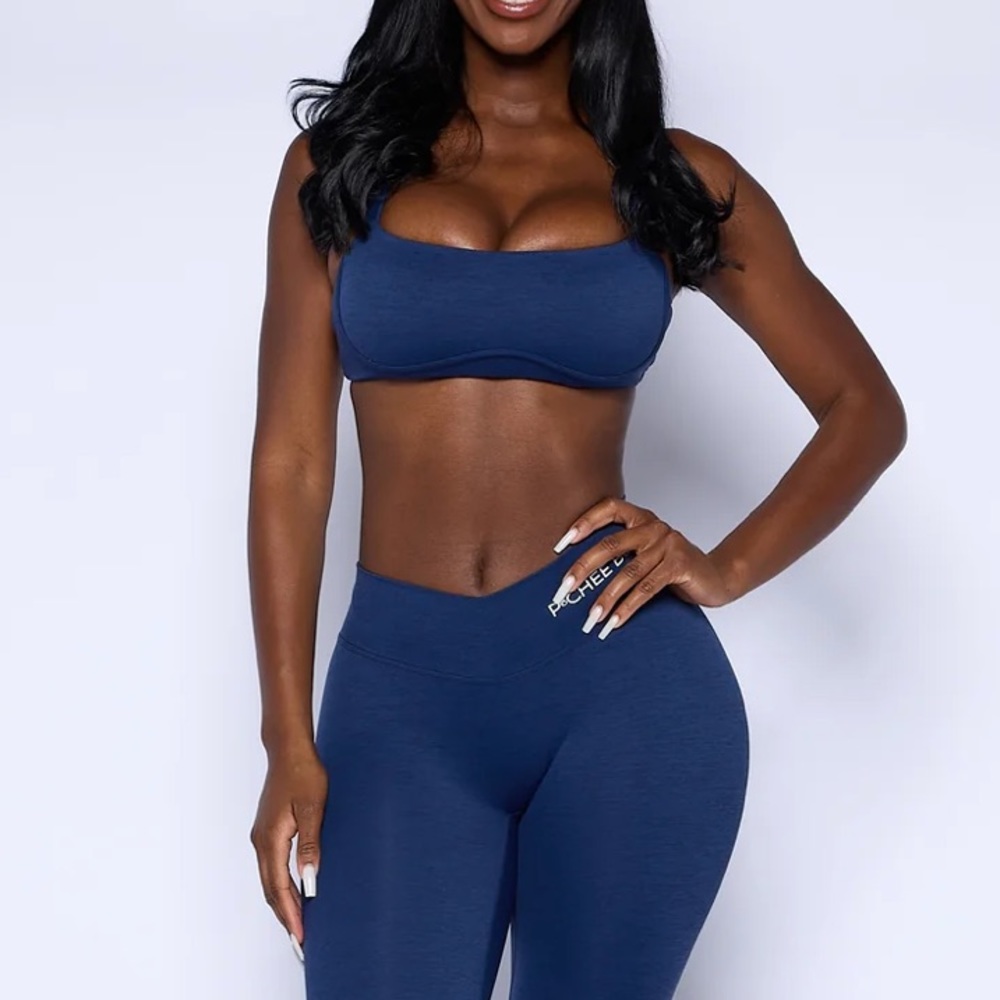 PCHEEBUM BLUE sports bra size M